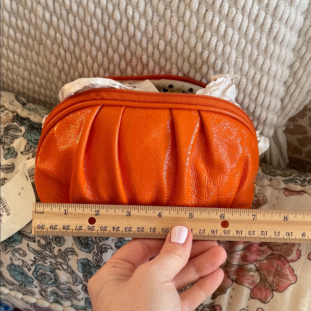 NWT $65 HOBO International Vibrant Patent Orange Clutch Makeup Accessories - Picture 14 of 16